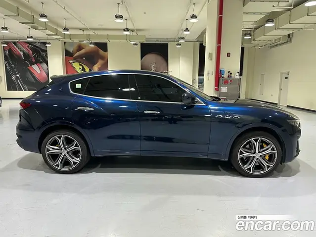 Maserati Levante 2023 3.0 АКПП, миниатюра 3
