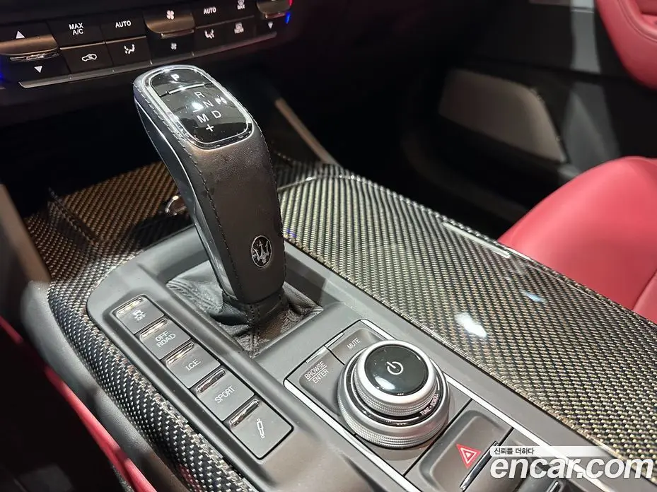 Maserati Levante 2023 3.0 АКПП, фото 8