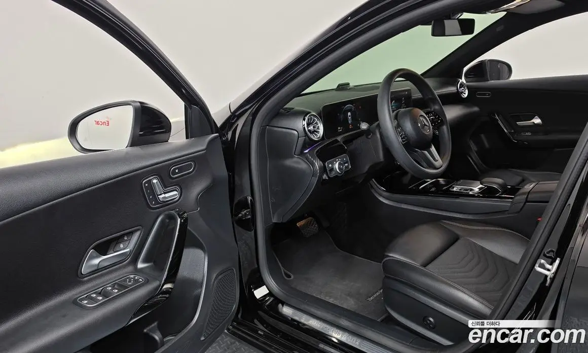 Mercedes-Benz A-Class 2019 2.0 АКПП, фото 13 Mercedes-Benz A-Class 2019 2.0 АКПП, фото 13