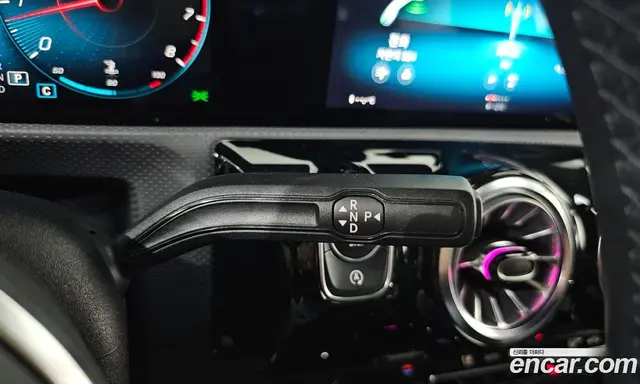 Mercedes-Benz A-Class 2021 2.0 АКПП, миниатюра 12