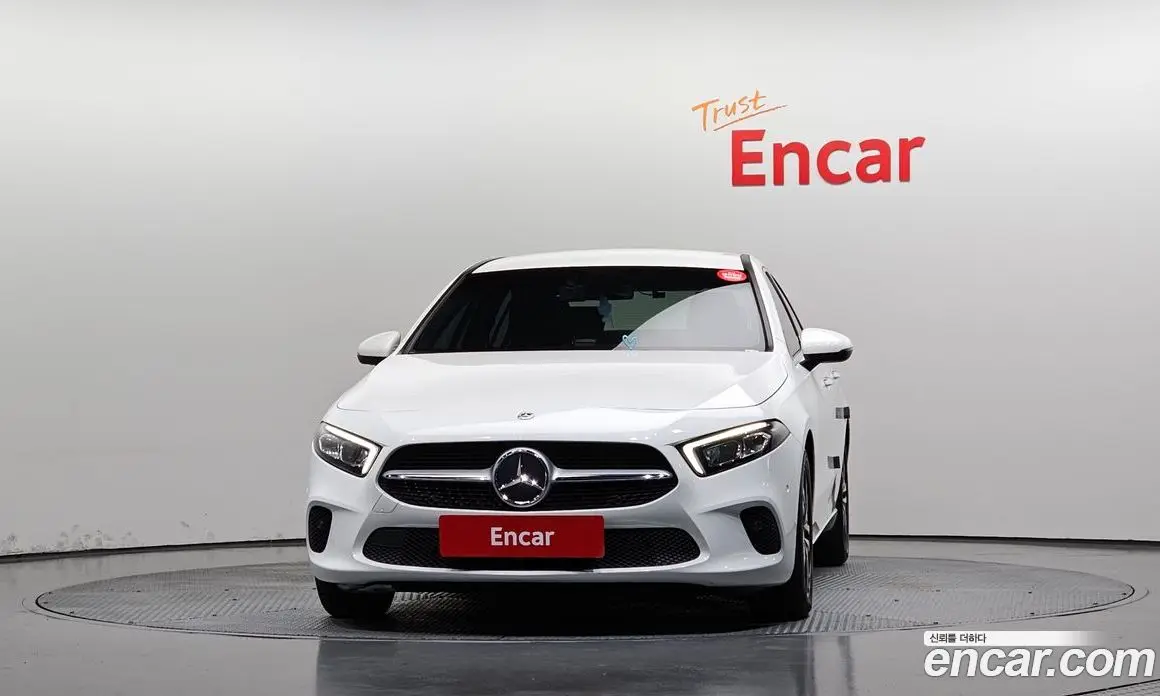 Mercedes-Benz A-Class 2021 2.0 АКПП, фото 3