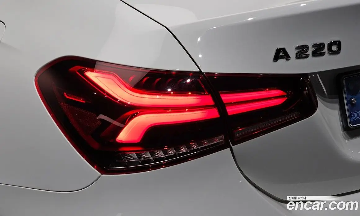 Mercedes-Benz A-Class 2021 2.0 АКПП, фото 9