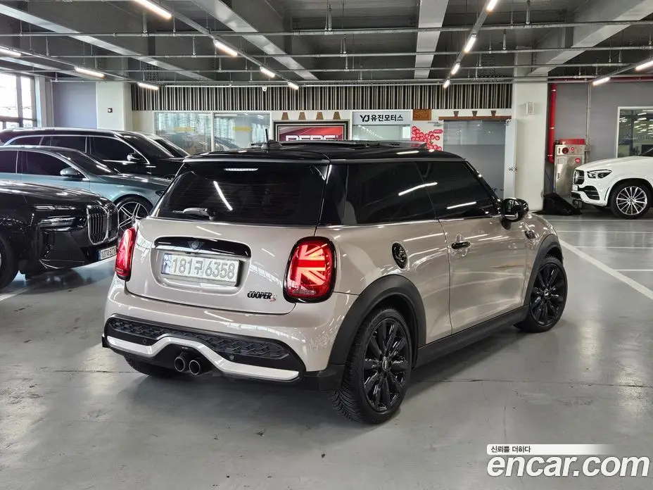 Mini Cooper 2021 2.0 АКПП, фото 3