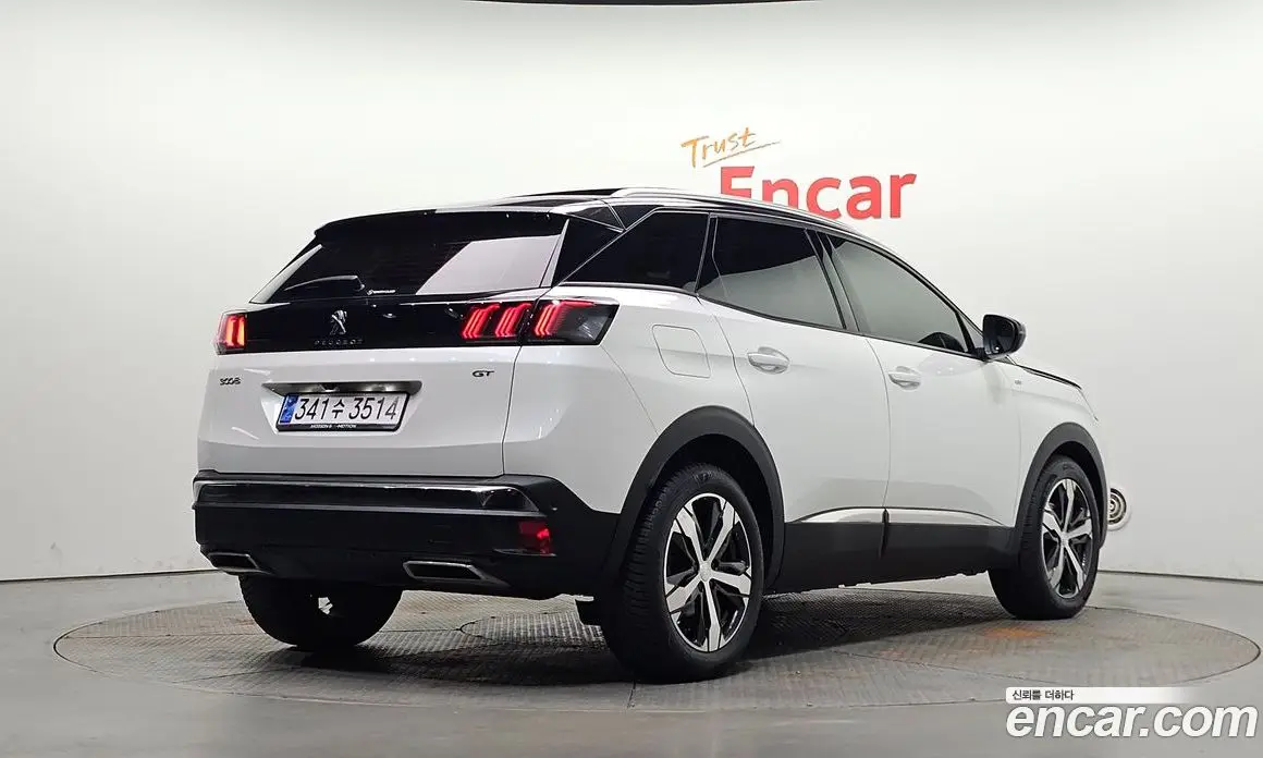 Peugeot 3008 2022 1.2 АКПП, фото 2