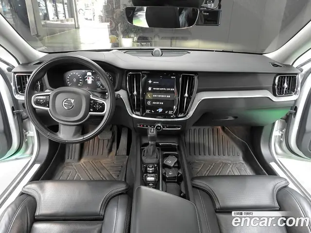 Volvo V60 2020 2.0 АКПП, миниатюра 7 Volvo V60 2020 2.0 АКПП, миниатюра 7