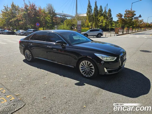 Genesis EQ900, 2016, 284 000 км