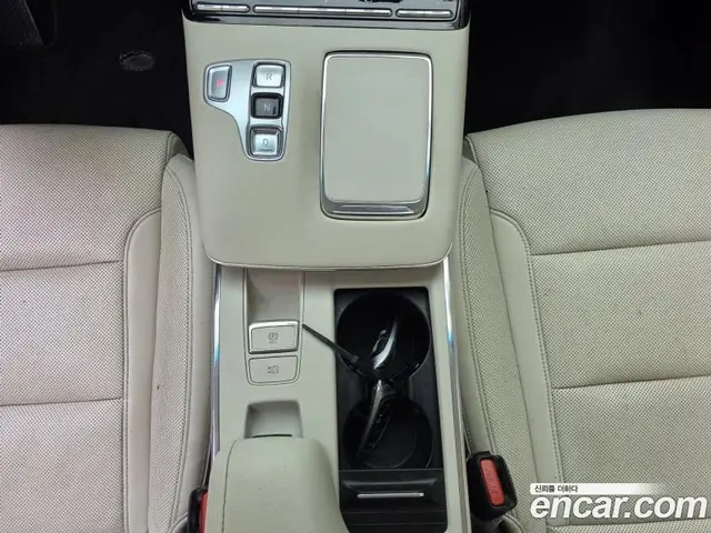 Hyundai Grandeur 2022 2.4 АКПП, миниатюра 9 Hyundai Grandeur 2022 2.4 АКПП, миниатюра 9