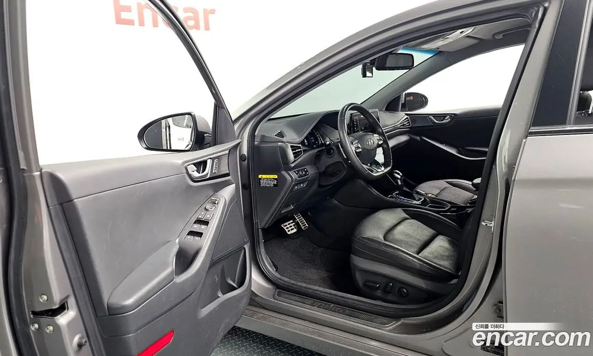 Hyundai Ioniq 2020 1.6 АКПП, фото 12