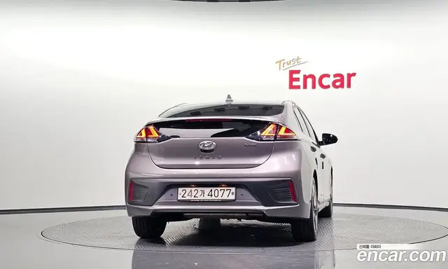 Hyundai Ioniq 2020 1.6 АКПП, миниатюра 3