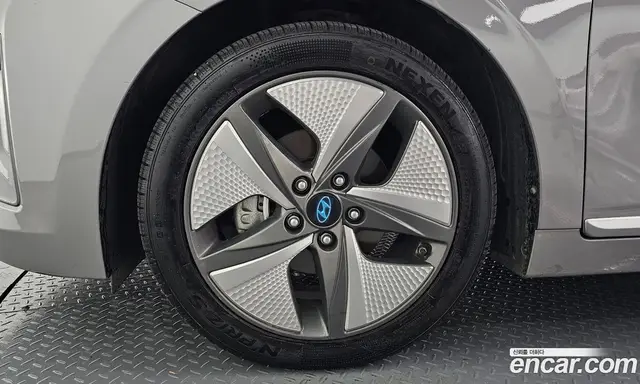 Hyundai Ioniq 2020 1.6 АКПП, миниатюра 4