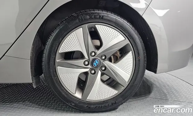 Hyundai Ioniq 2020 1.6 АКПП, миниатюра 6