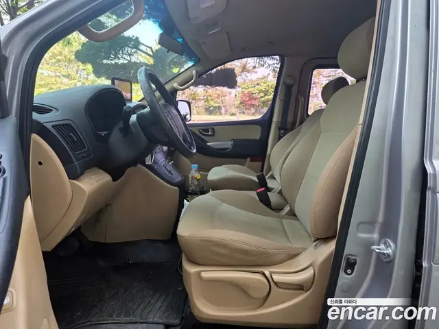 Hyundai Starex 2011 2.5 АКПП, миниатюра 9