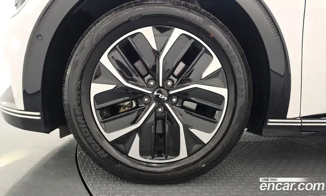 Kia EV6 2023 0.1 АКПП, миниатюра 5 Kia EV6 2023 0.1 АКПП, миниатюра 5