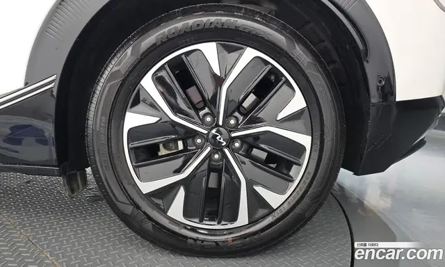 Kia EV6 2023 0.1 АКПП, миниатюра 7 Kia EV6 2023 0.1 АКПП, миниатюра 7