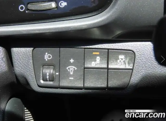 Kia Stonic 2018 1.6 АКПП, миниатюра 12