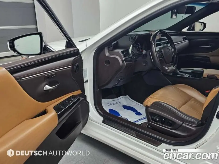 Lexus ES 2018 2.5 АКПП, фото 11