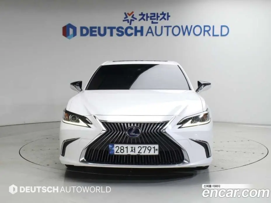 Lexus ES 2018 2.5 АКПП, фото 3