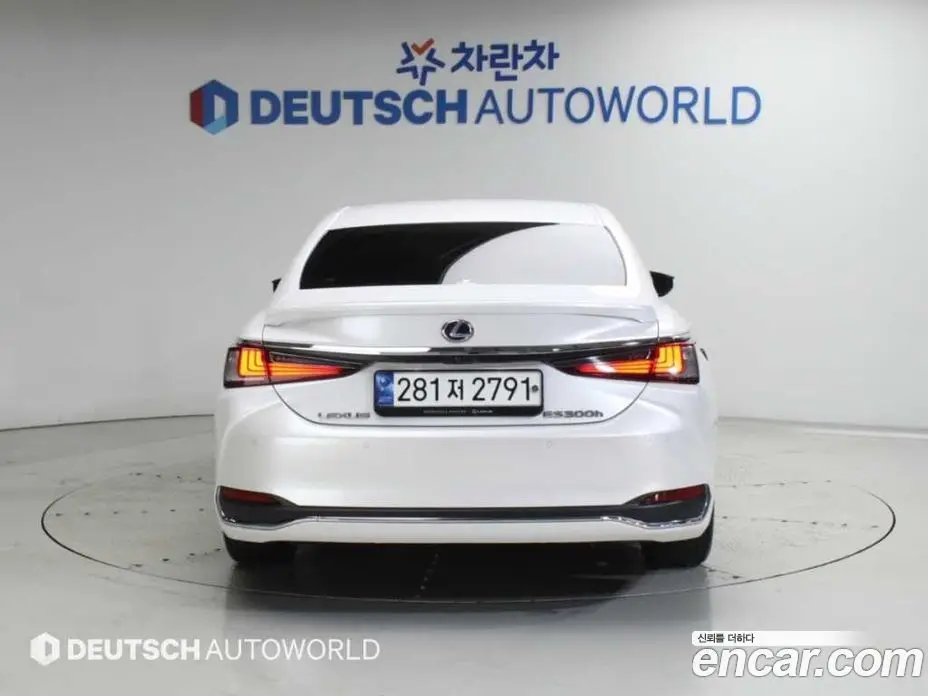 Lexus ES 2018 2.5 АКПП, фото 4