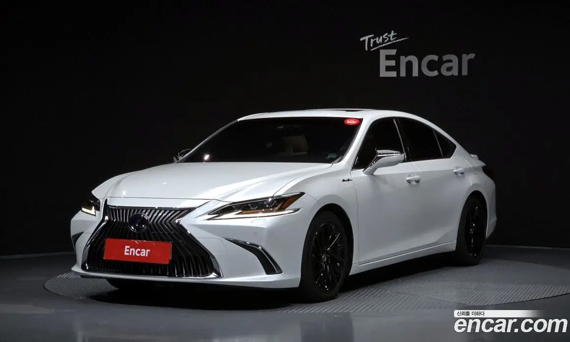 Lexus ES 2019 2.5 АКПП, фото 1 Lexus ES 2019 2.5 АКПП, фото 1