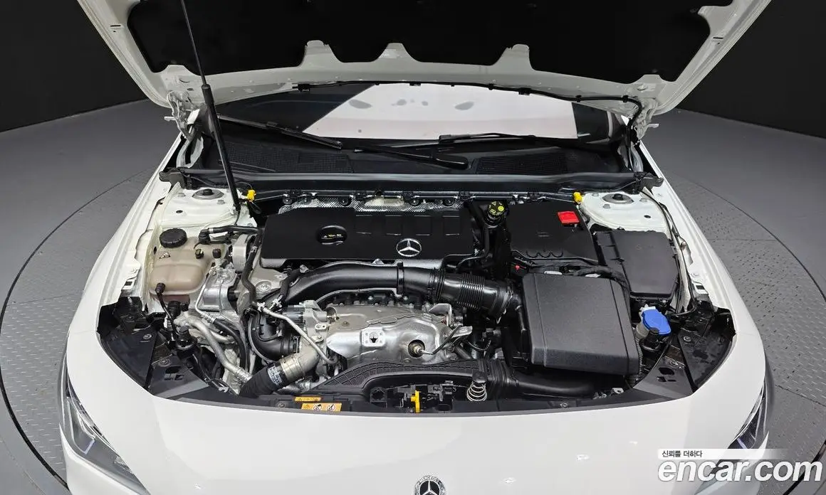 Mercedes-Benz CLA-Class 2022 2.0 АКПП, фото 6