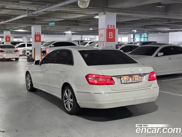 Mercedes-Benz E-Class 2011 2.1 АКПП, миниатюра 3