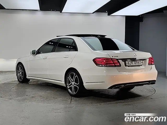 Mercedes-Benz E-Class 2015 2.1 АКПП, миниатюра 3