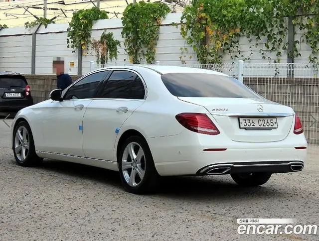Mercedes-Benz E-Class 2016 1.9 АКПП, миниатюра 3