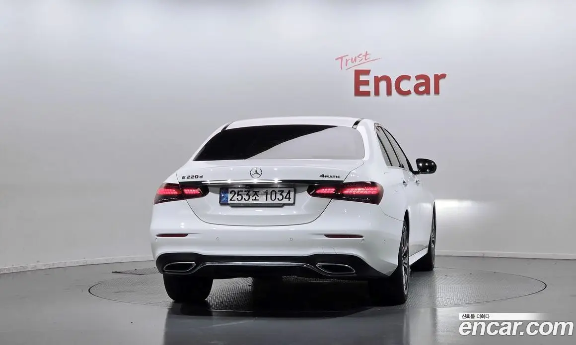Mercedes-Benz E-Class 2021 1.9 АКПП, фото 4