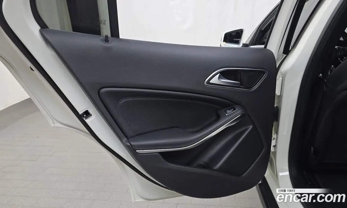 Mercedes-Benz GLA-Class 2017 2.0 АКПП, фото 14