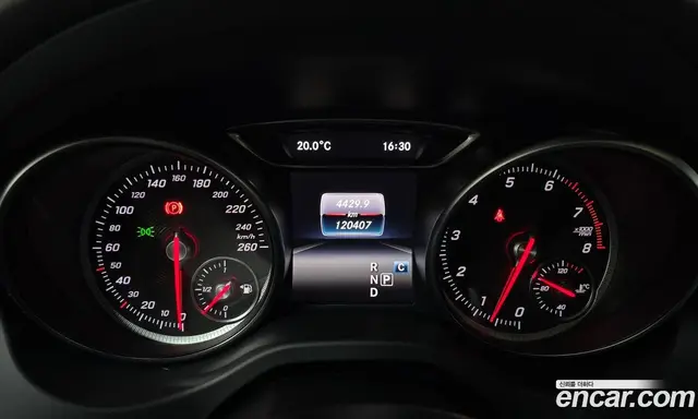 Mercedes-Benz GLA-Class 2017 2.0 АКПП, миниатюра 10