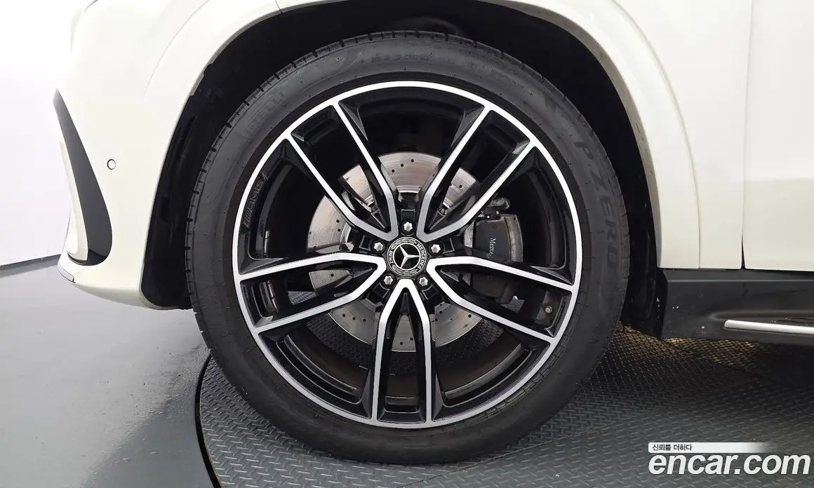 Mercedes-Benz GLS-Class 2024 4.0 АКПП, фото 5