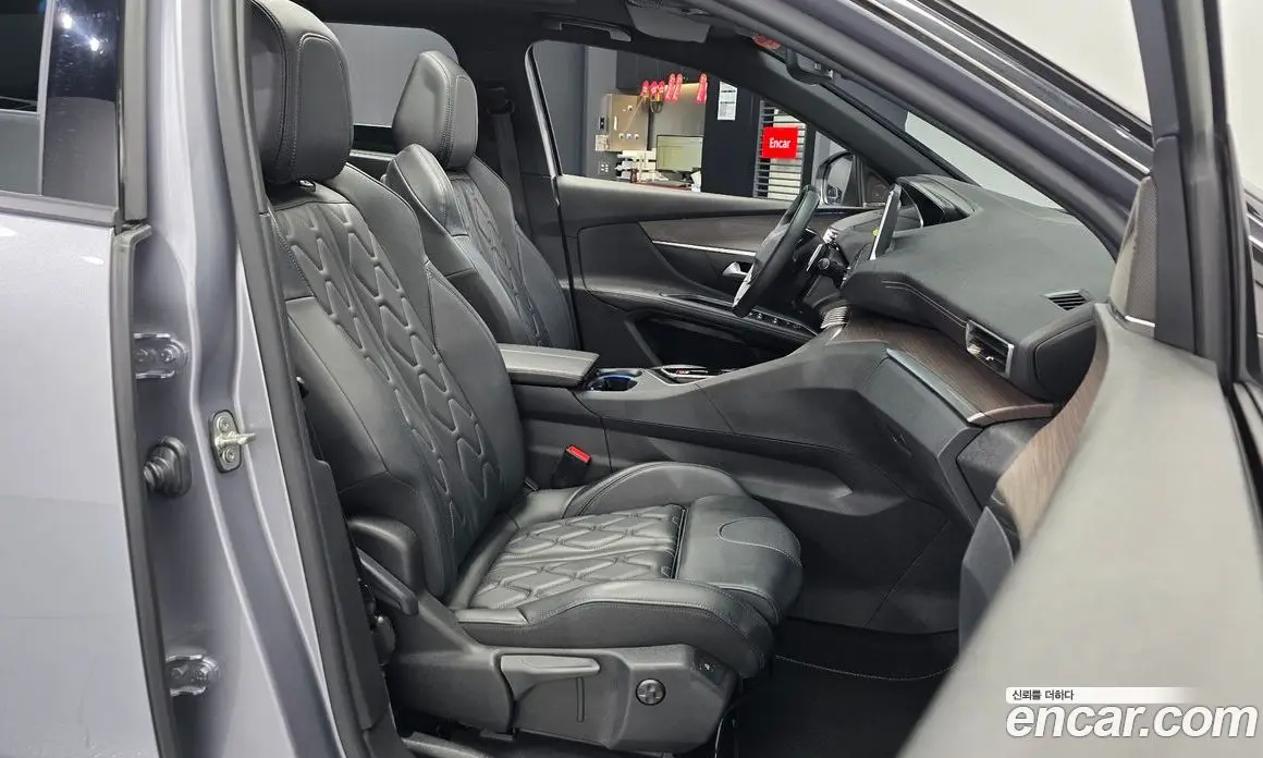 Peugeot 5008 2024 1.2 АКПП, фото 16