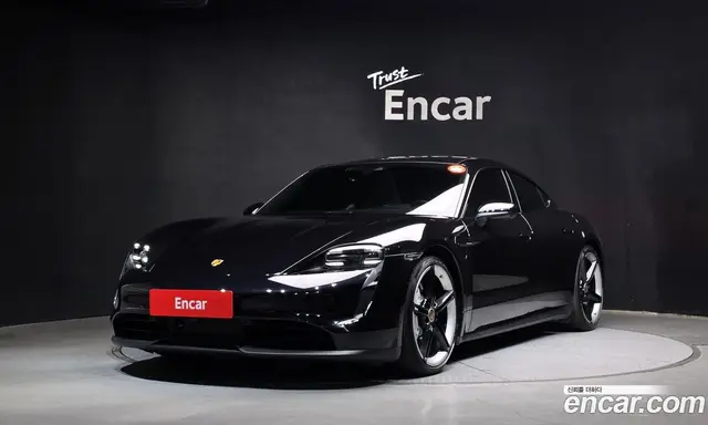 Porsche Taycan, 2023, 22 700 км