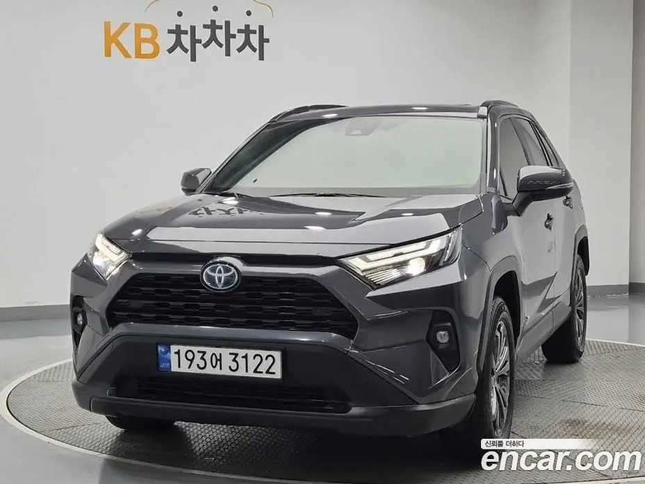 Toyota RAV4 2023 2.5 АКПП, фото 1 Toyota RAV4 2023 2.5 АКПП, фото 1