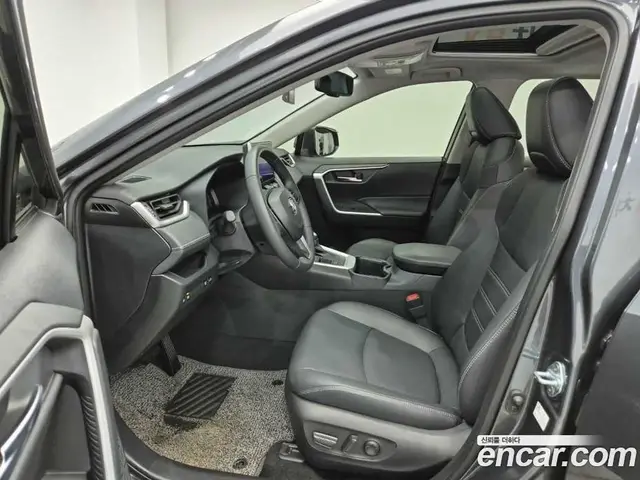 Toyota RAV4 2023 2.5 АКПП, миниатюра 11 Toyota RAV4 2023 2.5 АКПП, миниатюра 11