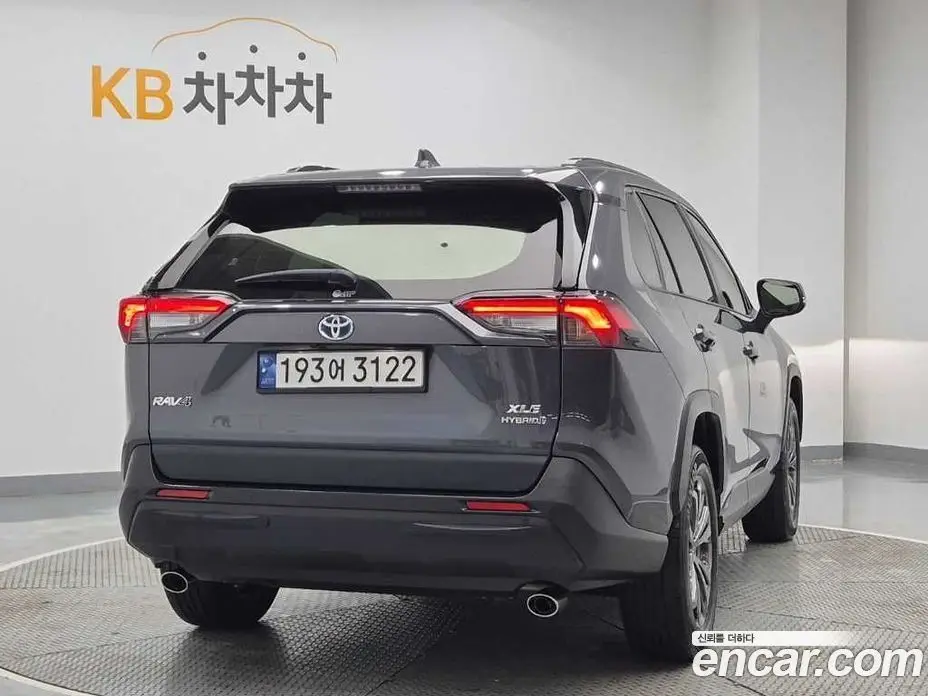 Toyota RAV4 2023 2.5 АКПП, фото 3 Toyota RAV4 2023 2.5 АКПП, фото 3