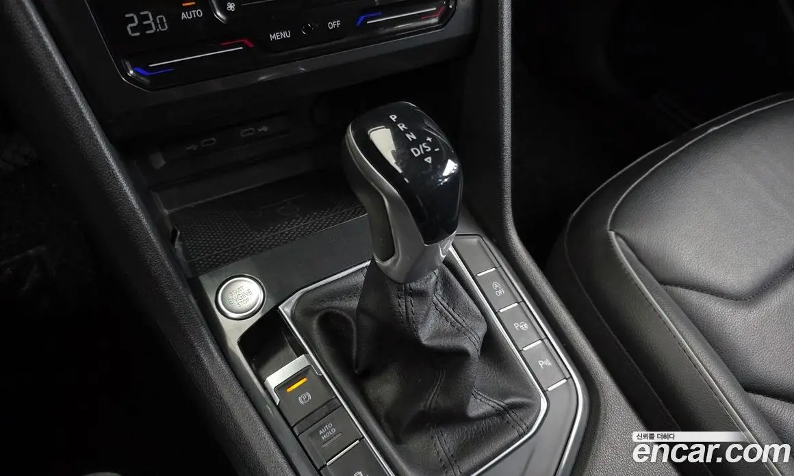 Volkswagen Tiguan 2021 2.0 АКПП, фото 12