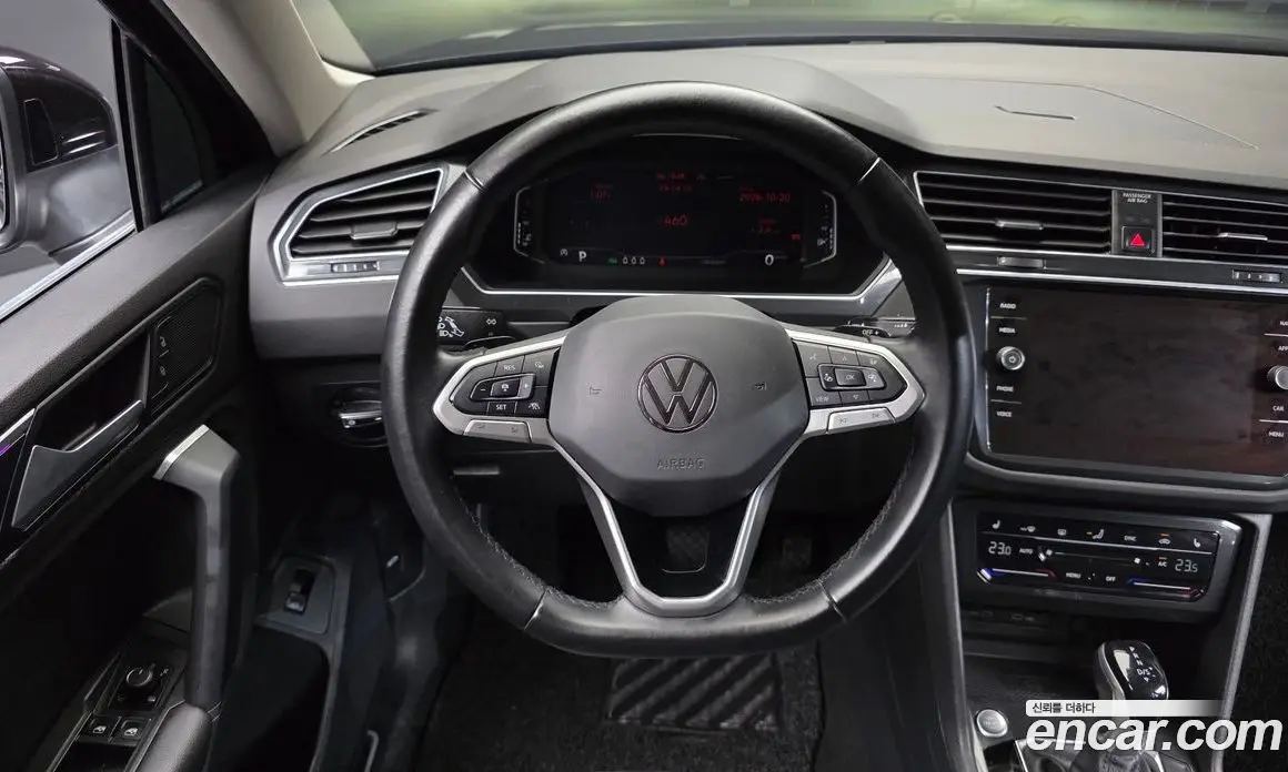 Volkswagen Tiguan 2021 2.0 АКПП, фото 19