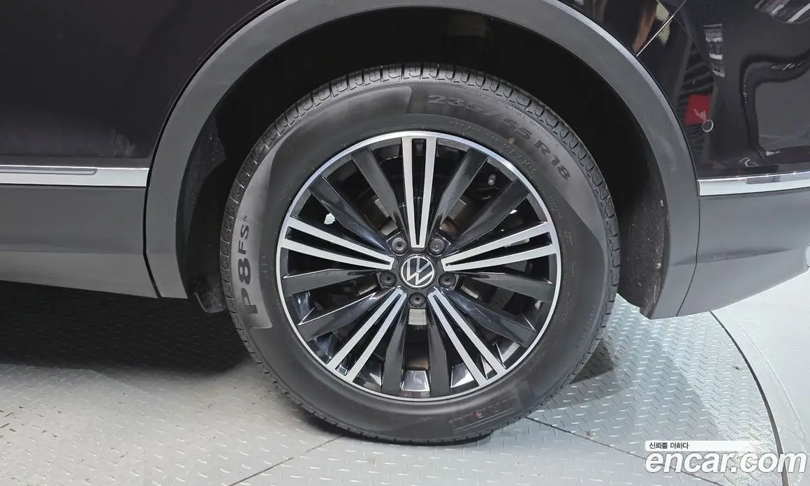 Volkswagen Tiguan 2021 2.0 АКПП, фото 7