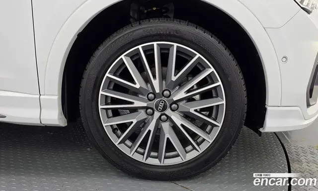Audi Q3 2022 2.0 АКПП, миниатюра 7