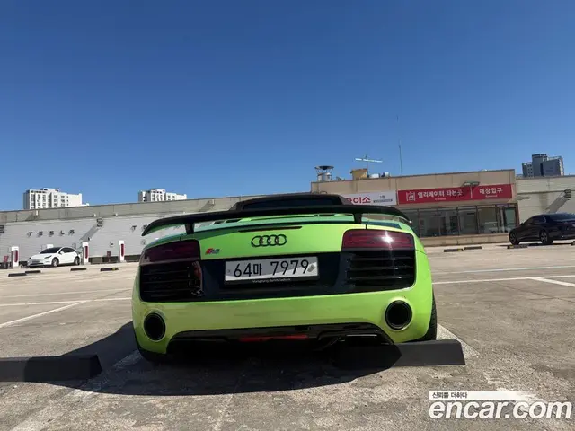 Audi R8 2015 5.2 АКПП, миниатюра 2