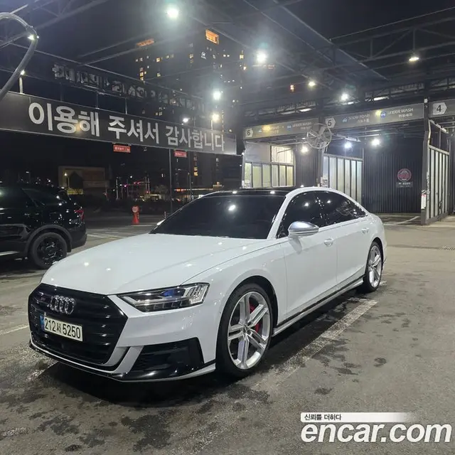 Audi S8, 2021, 106 500 км