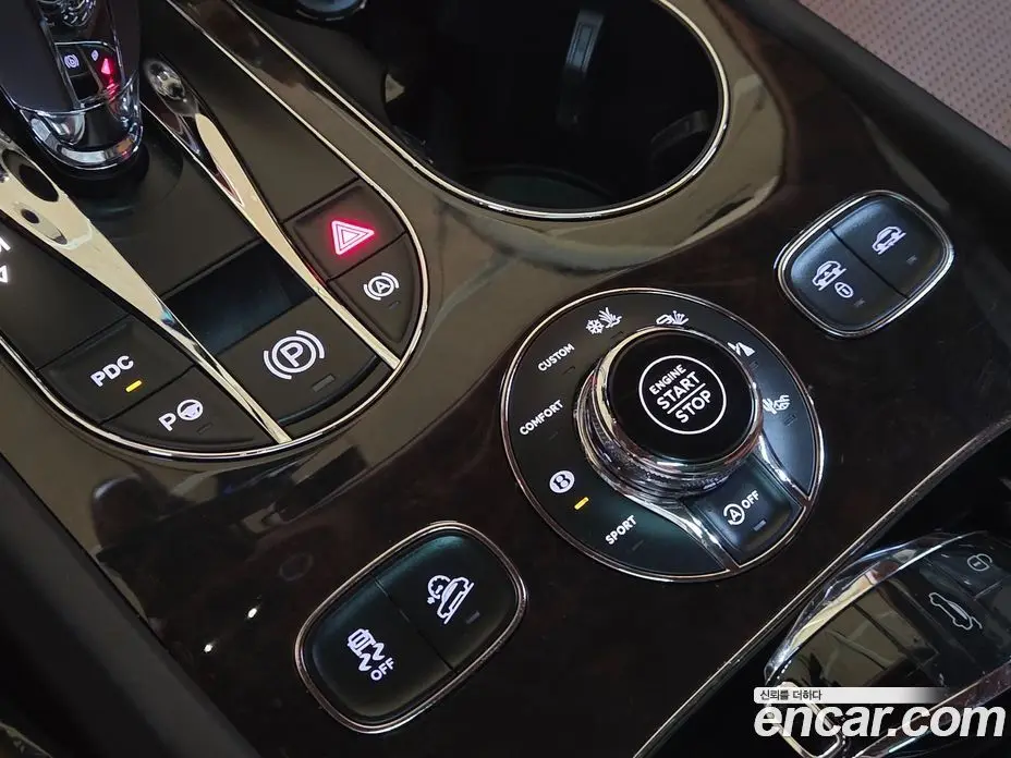 Bentley Bentayga 2020 4.0 АКПП, фото 14