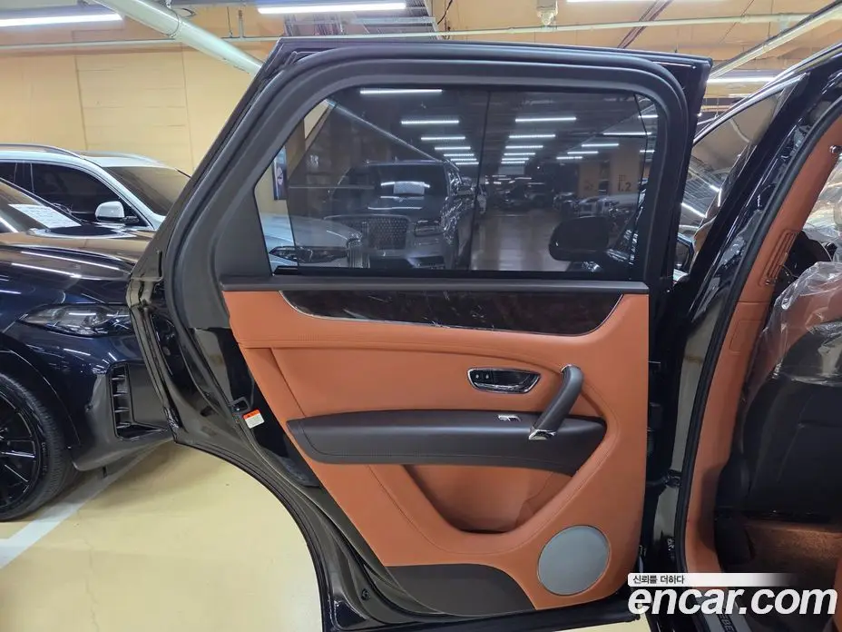 Bentley Bentayga 2020 4.0 АКПП, фото 15