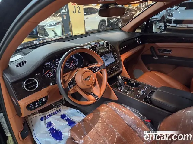 Bentley Bentayga 2020 4.0 АКПП, миниатюра 6