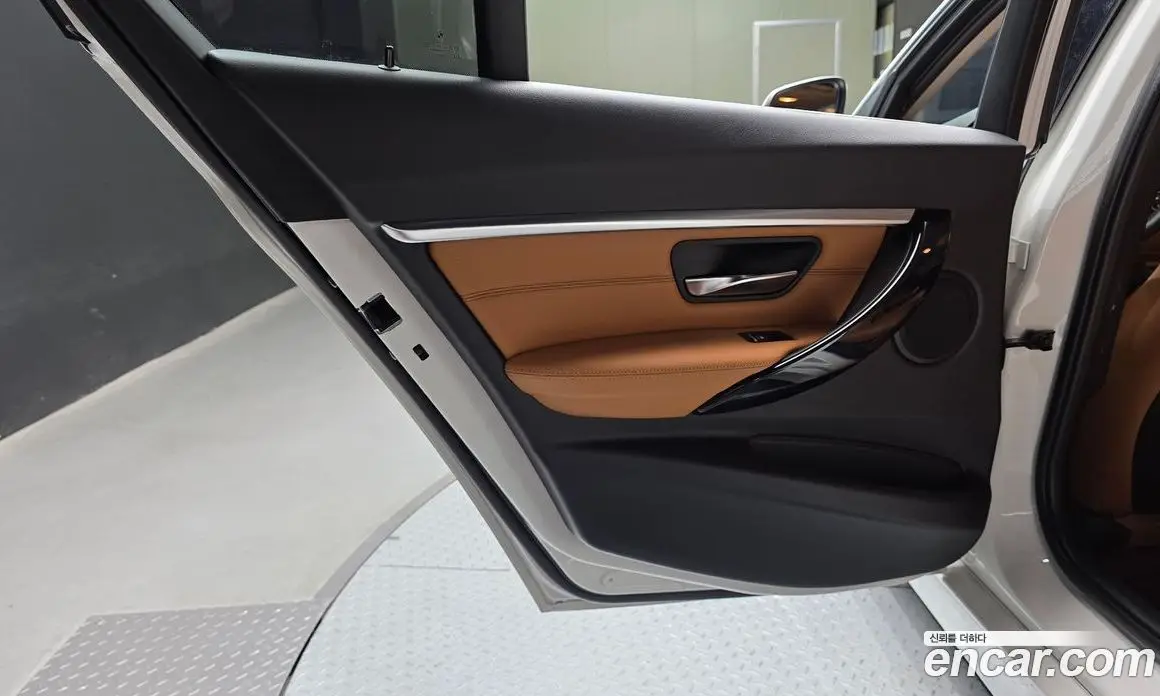 BMW 3 серия 2018 2.0 АКПП, фото 15