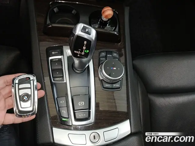 BMW 7 серия 2010 3.0 АКПП, миниатюра 9