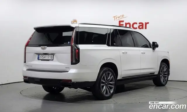 Cadillac Escalade 2023 6.2 АКПП, миниатюра 2