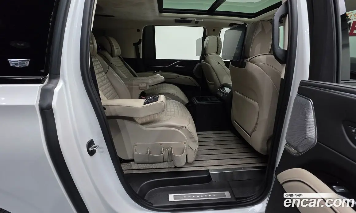 Cadillac Escalade 2023 6.2 АКПП, фото 12