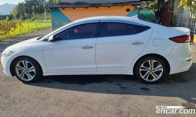 Hyundai Avante 2015 1.6 АКПП, миниатюра 3